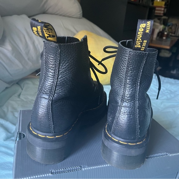 Dr. Marten Black Milled Napa Pebbled Leather Platform Lace Up Boots 16 Eye - Picture 4 of 5